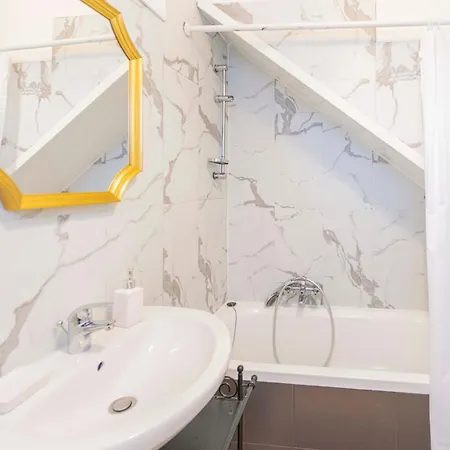 012d - Loft Con Terrazza Privata - Nel Cuore Del Centro A 100metri Dal Mare Moneglia