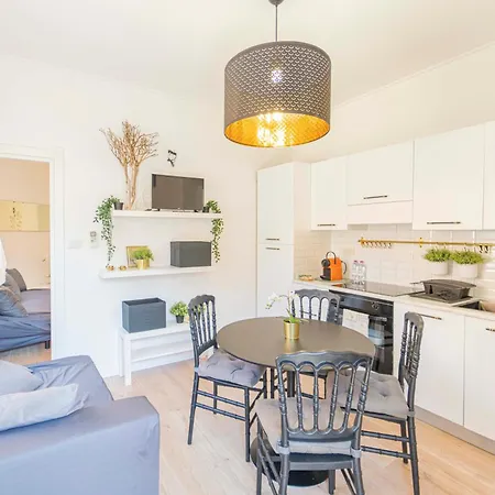012d - Loft Con Terrazza Privata - Nel Cuore Del Centro A 100metri Dal Mare *