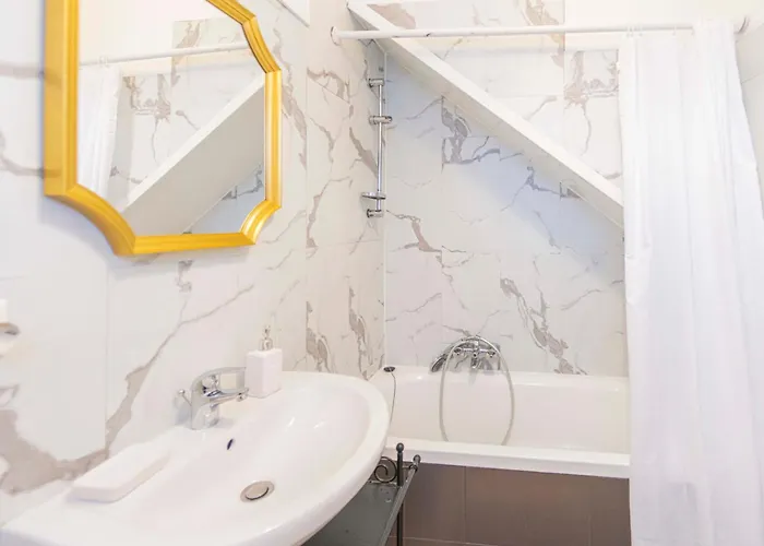 012d - Loft Con Terrazza Privata - Nel Cuore Del Centro A 100metri Dal Mare Moneglia